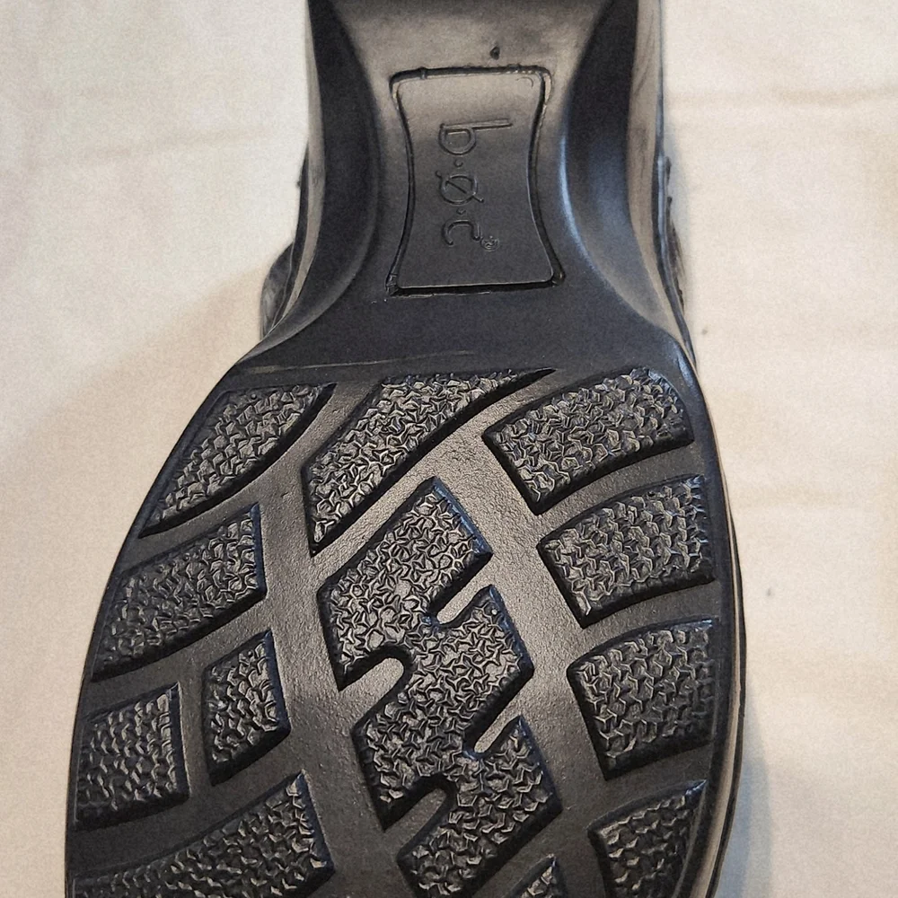 ⭐️b.o.c. Black Embossed Leather Slip-Ons Medical Workwear Size 10 - Picture 2 of 6